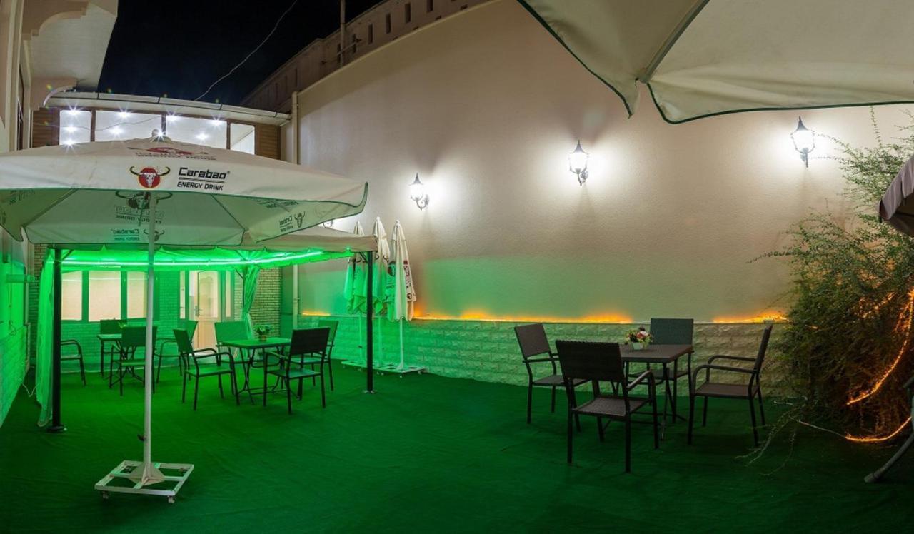 Golden Time Hotel Baku Bagian luar foto