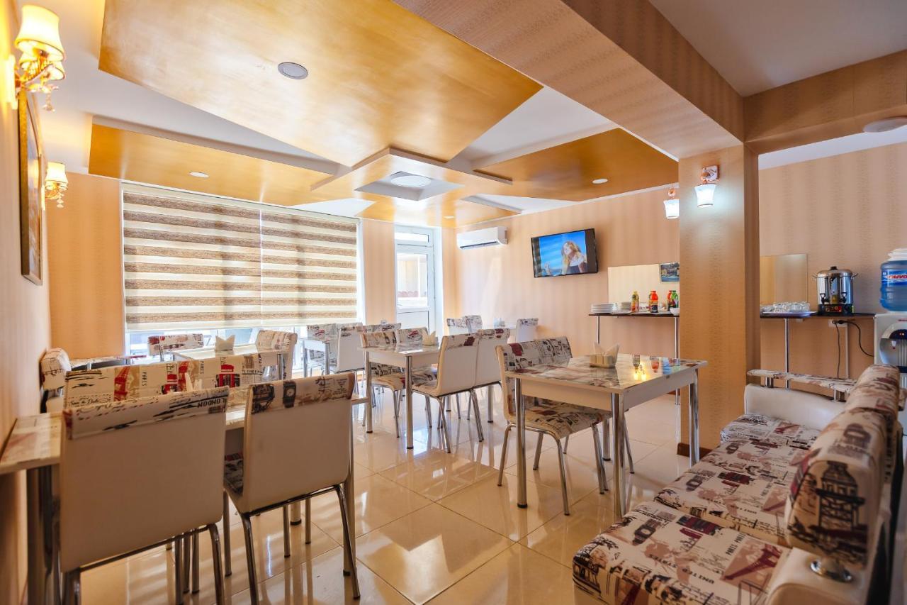 Golden Time Hotel Baku Bagian luar foto